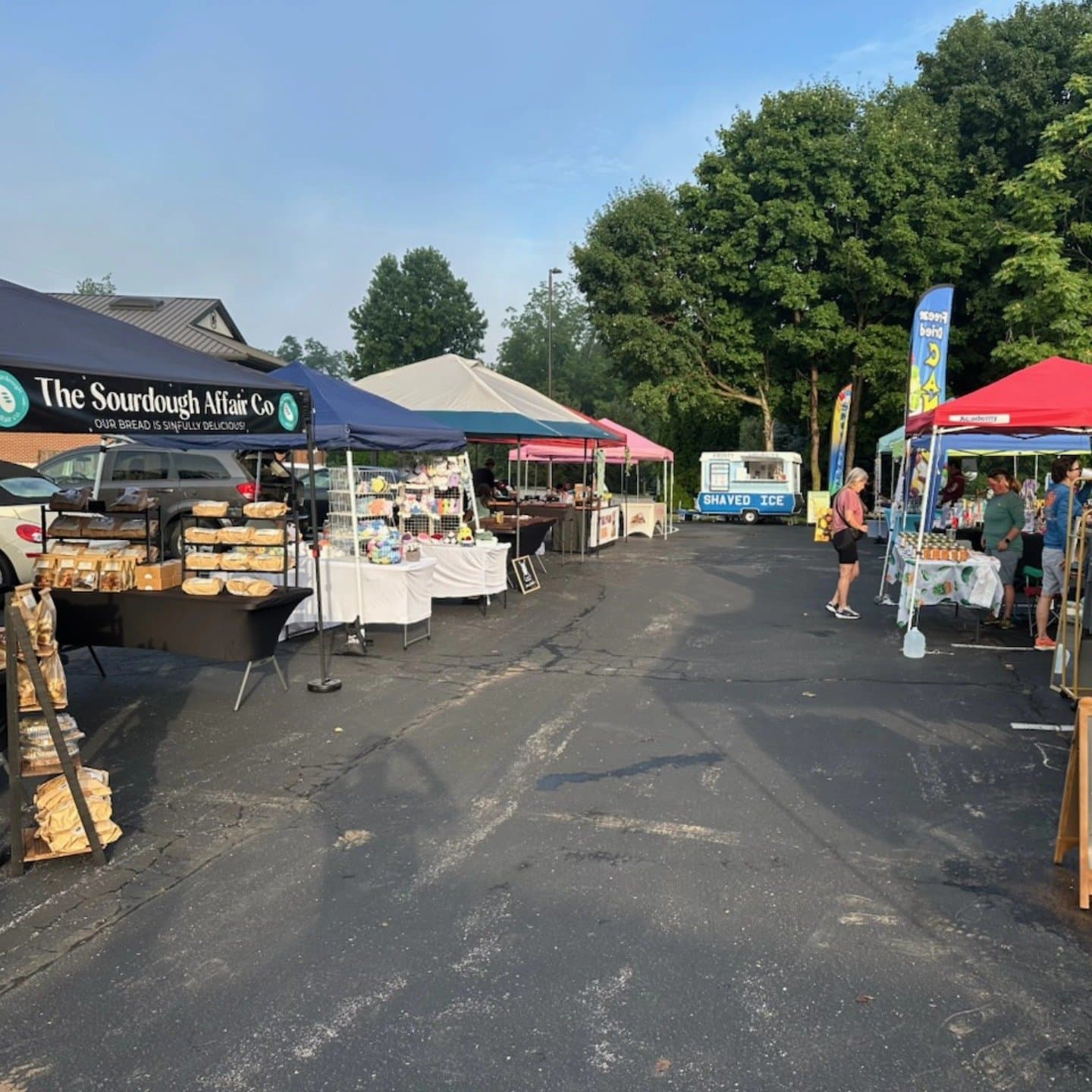 Frosty Sno-Balls shaved ice trailer at the East End Farmers Market